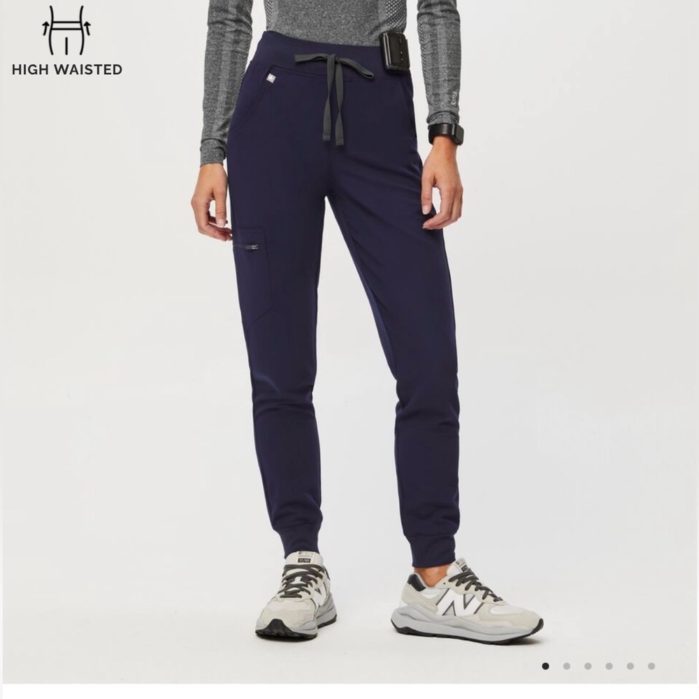 FIGS High waisted Zamora Jogger Scrub Pants